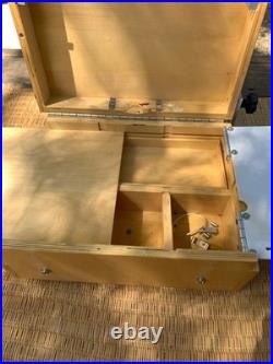 Guerilla Painter 9 x 12 Pochade Box in Very Good Condition Plein Air