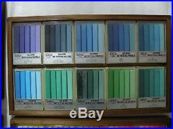 Holbein Artists' Oil Pastels 150 Stick Set in Wooden Box NEW