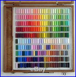 Holbein Artists' Soft Pastel Set of 250 Colors Wooden Box shipping from Japan
