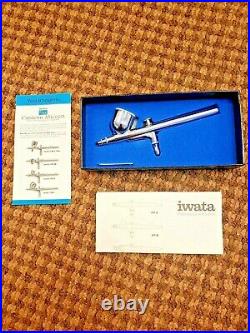 IWATA HP-C H4000 High Performance Airbrush with Box Papers Early 80s Japan