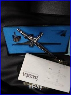 New unused Iwata HP-SB Professional Airbrush set in Box with Instructions Japan