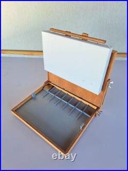 Pochade box for plein air painting, outdoor & portable artist easel