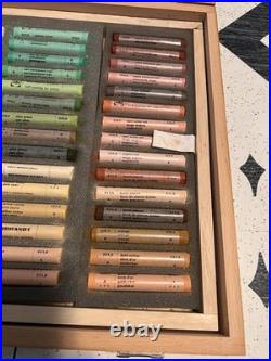 Rembrandt Royal Talens Soft Pastels In Wooden Box. Beautiful Look
