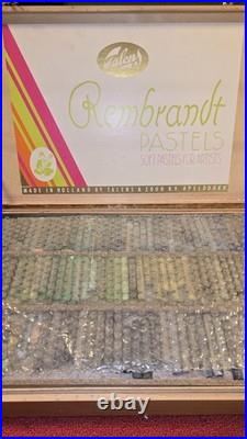 Rembrandt Soft Pastel Wood Box set of 369