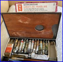 Vintage Winsor & Newton'Kensington' Artists Paint Box. Rare find